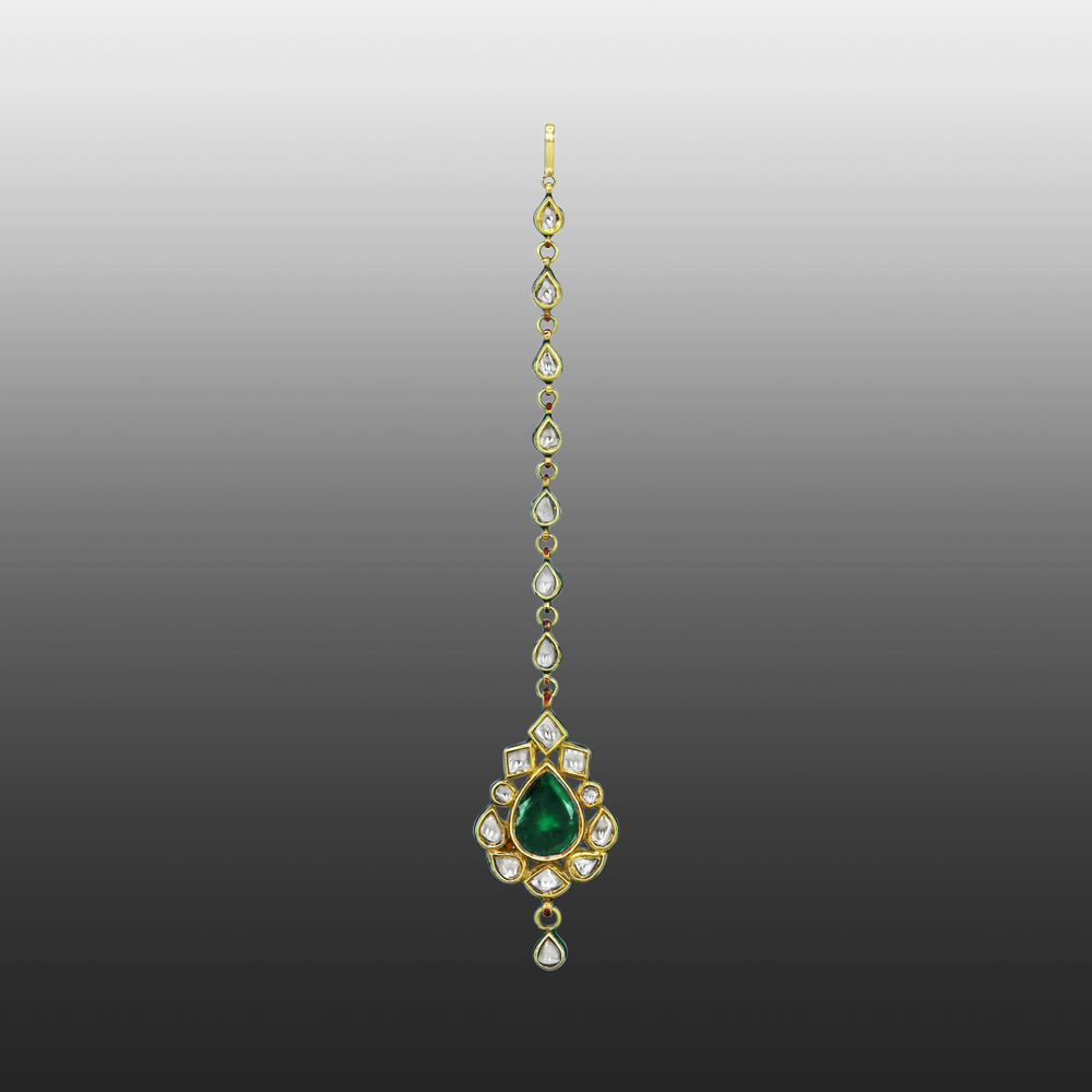 Pear-Shaped Green Gemstone Mangtikka with Polki Work